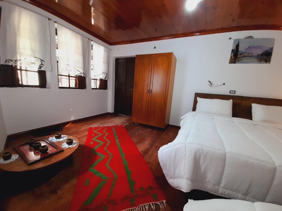 Gorica'S Bridge Hotel Berat Exterior photo