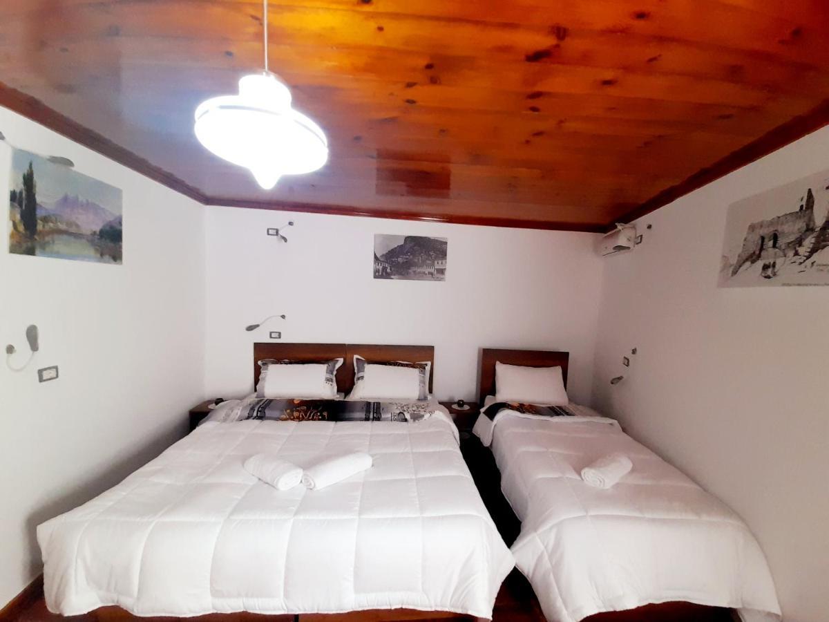Gorica'S Bridge Hotel Berat Exterior photo
